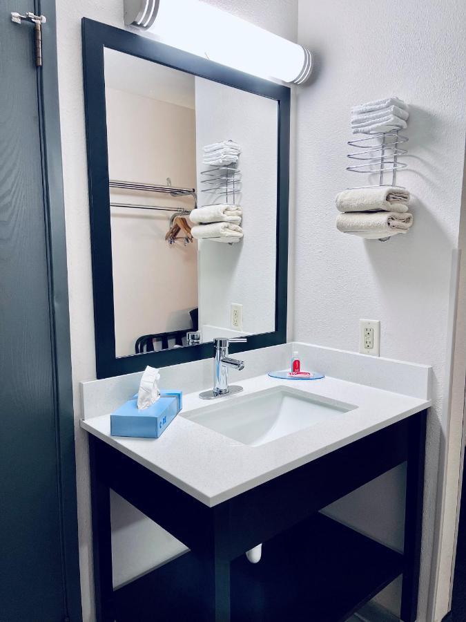 Econo Lodge ويليستون المظهر الخارجي الصورة